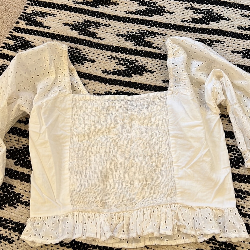 Eyelet blouse - Picture 4 of 4